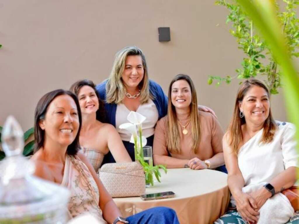 Daniela Andrade, Mariana Ramicote, Helo Minetto, Carla Luz e Vanessa Freitas