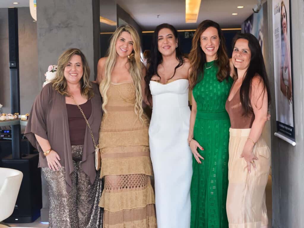 Daniela Andrade, as embaixadoras da Utilità: Cátia Vita, Gisele Teodoro, Emi Morais e a assessoria de eventos Silvia Bastiana.
