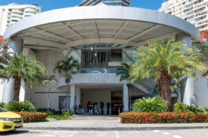 Recreio Shopping promove circuito gratuito para orientar famílias sobre amamentação e cuidados com o bebê